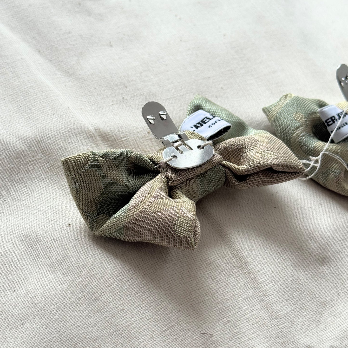 Shoe bows