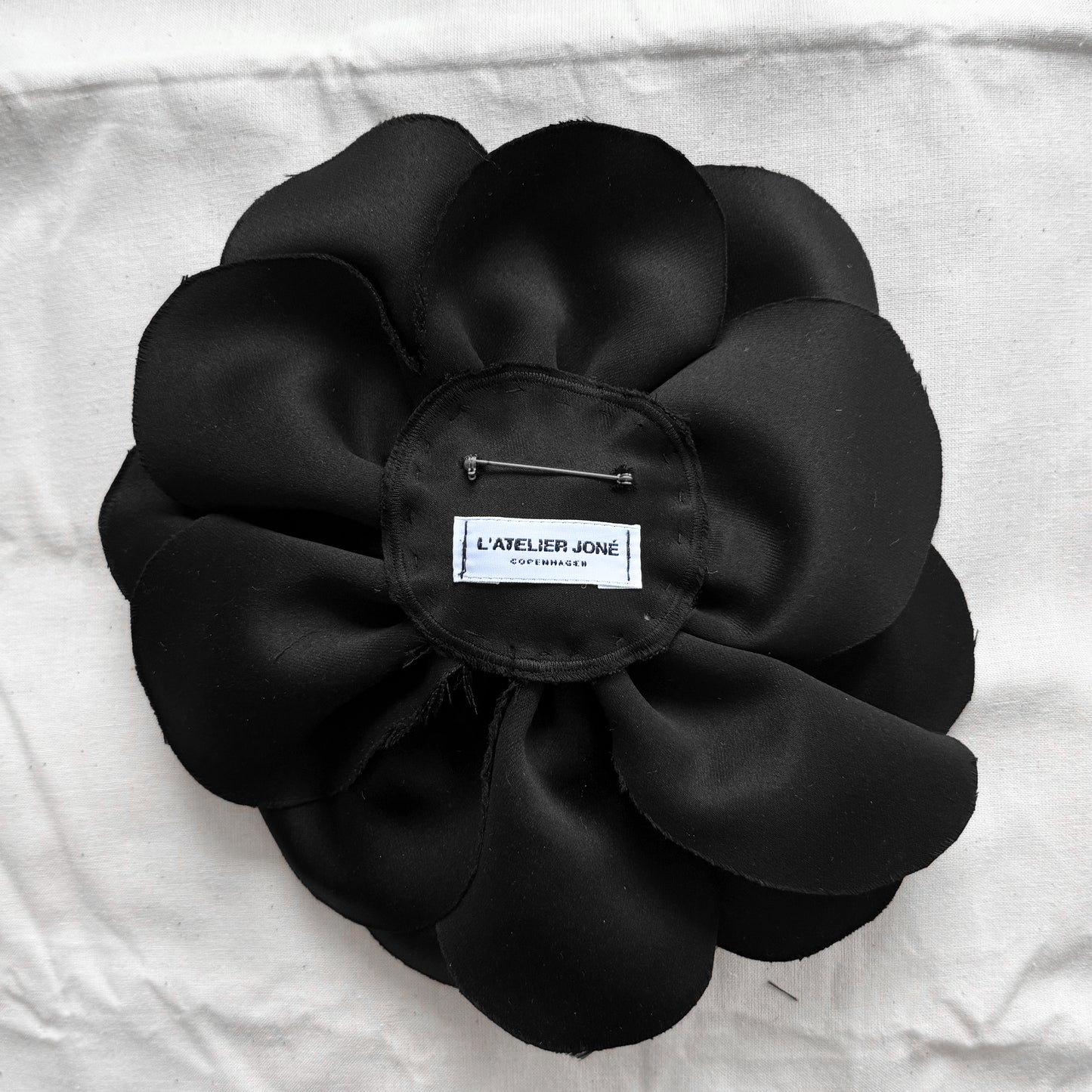 Large Flower – 22 cm - Black