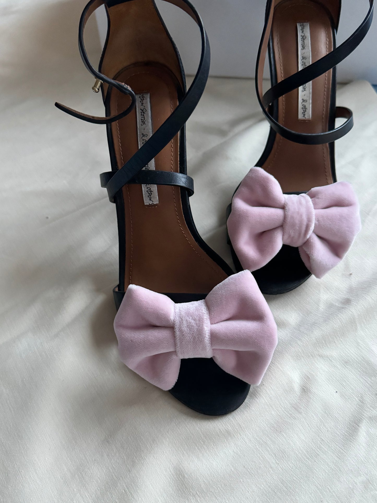 Shoe bows