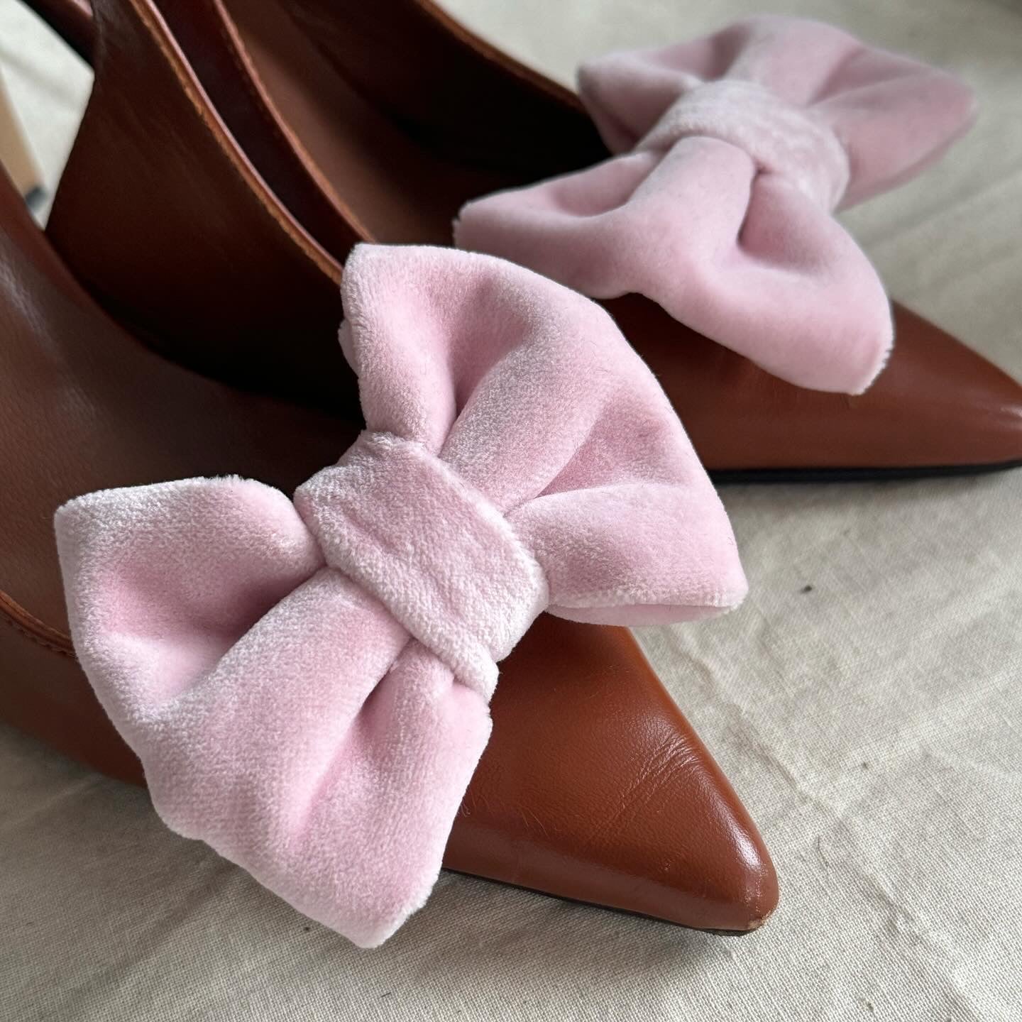 Shoe bows